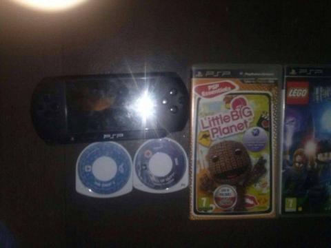 PlayStation Portable (PSP) + 4 gry
