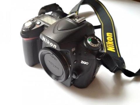 LUSTRZANKA Nikon D90 body + 2 obiektywy +akcesoria i torba GRATIS