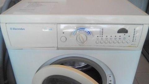 Prala Elektrolux EW 1267F