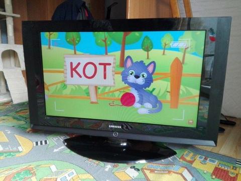 Samsung LCD 37 cali HDMI. PC funkcja monitora + pilot