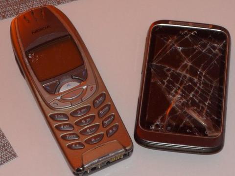 Nokia HTC stare telefony