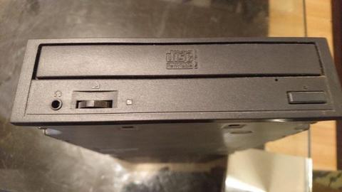 napęd Samsung SW - 248 CD ReWritable 5V / 1.5A 12V / 1.5A