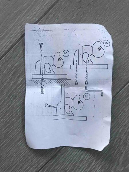 Dekoracyjna półka do pokoju dziecięcego