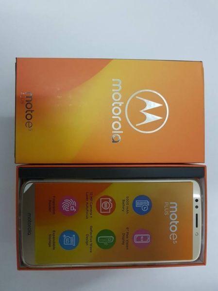 Motorola E5 Plus 2/16GB DUAL SIM Gold Złota Nowa Gwarancja 24m Etui