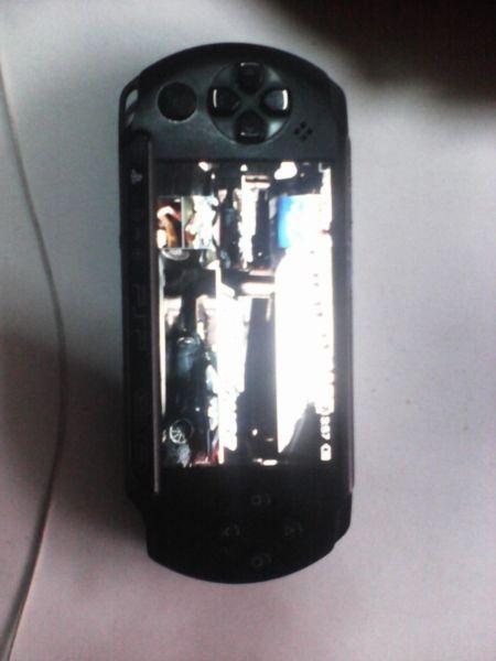 PSP sony przerobiona z karta pamięci plus wgrane gry