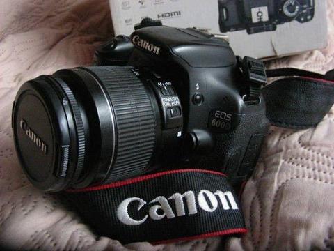 Cyfrowa lustrzanka z filmami Full HD Canon 600D HD 18Mpix, podgląd, obrotowy LCD + Canon 18-55 mm IS