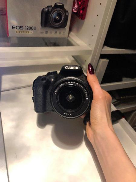 sprzedam Lustrzankę Canon EOS 1200 D