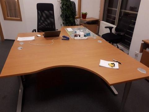 Duże tanie biurka!