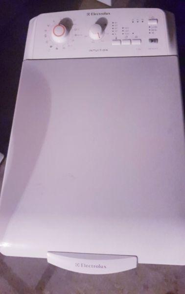 Pralka Electrolux od góry ładowana 5.5kg 900obr klasa A