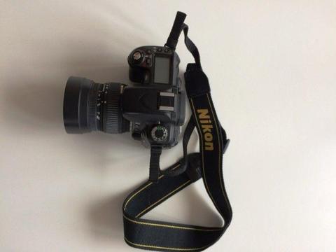 Nikon D80 + 2 obiektywy + ładowarka + 2 baterie i plecak