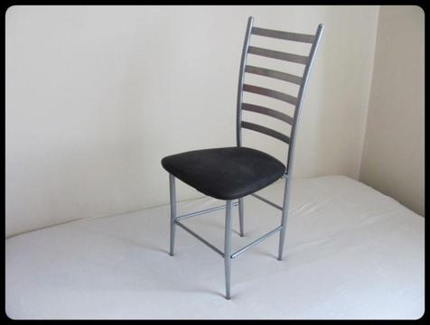 Krzesło z miękkim siedziskiem - 3 sztuki