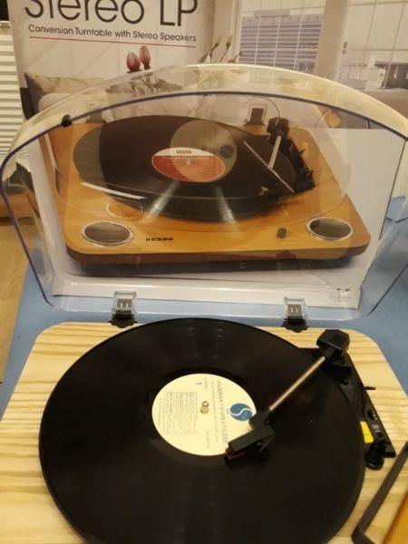 Gramofon ION Stereo LP