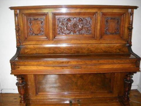 Stare poniemieckie pianino