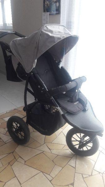 Wózek spacerówka trójkołowy