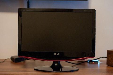 Tv z funkcją monitora 19 cali LG Flatron M197WDP-PC