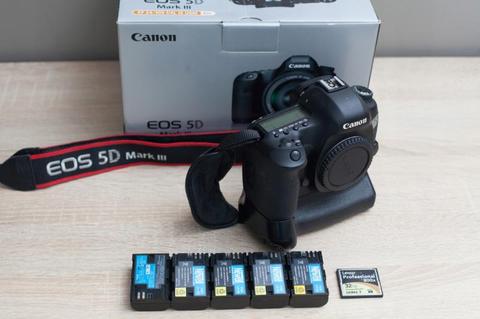 Canon 5D mark III - nowa matryca - akcesoria