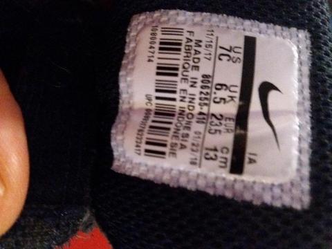Nike buciku i dodatkowo super buciki ze Smyka