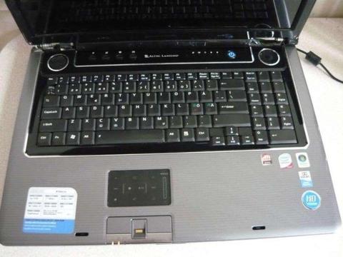 Bardzo mocny ładny notebook, laptop Asus 17cali limitowana seria do naprawy lub na części za 499zł