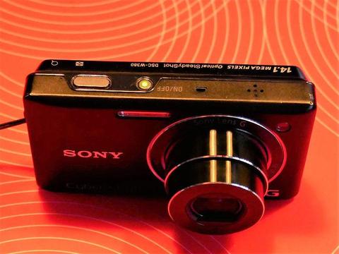 Cyfrowy aparat kompaktowy Sony DSC W-380 14,1 Mpix 5 X ZOOM 24-120 f/2,4-5,9