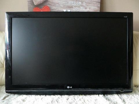 Telewizor LG 42 cale tv 42LG5000 FULL HD dvb-t /uszkodzony włącza się - Warszawa