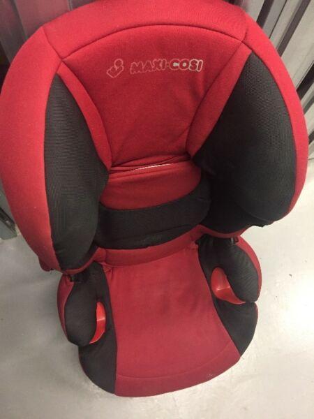 Fotelik Maxi Cosi dla dziecka 15-36 kg