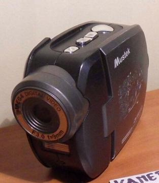Kamera Mustek z aparatem fotograficznym