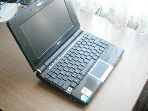 Mini laptop ASUS Eee PC za symboliczne 10zł
