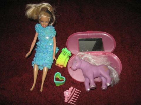 Lalka Barbie z Konikiem