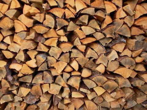 Drewno kominkowe wysokiej jakości