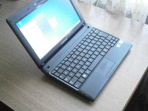 Laptop Samsung N145 10,1cala/1GB/320GB/Windows7