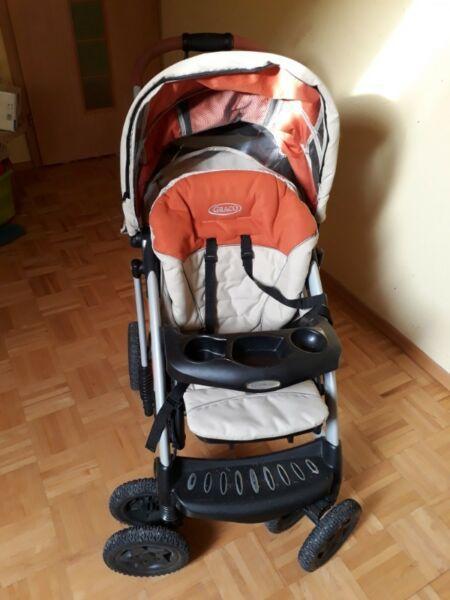 Wózek Graco 2 w 1 z bazą do samochodu i fotelikiem samochodowym