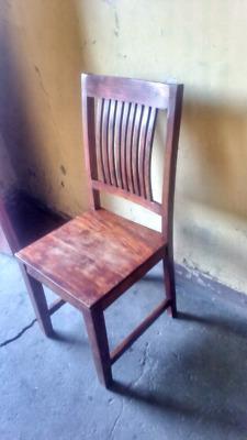 Krzesła kolonialne