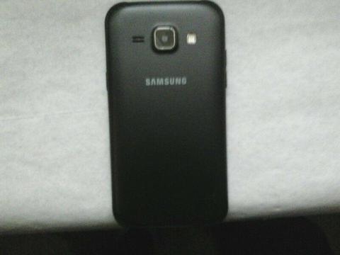 Sprzedam telefon samsung Galaxy J1