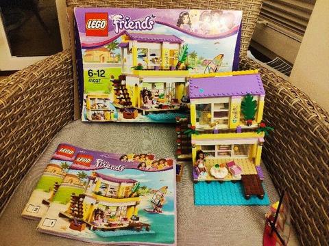 LEGO Friends 41037 - Letni domek Stephanie na plaży