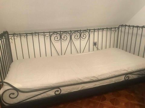 Łóżko dla nastolatki IKEA 90x200 z dwustronnym materacem JANPOL