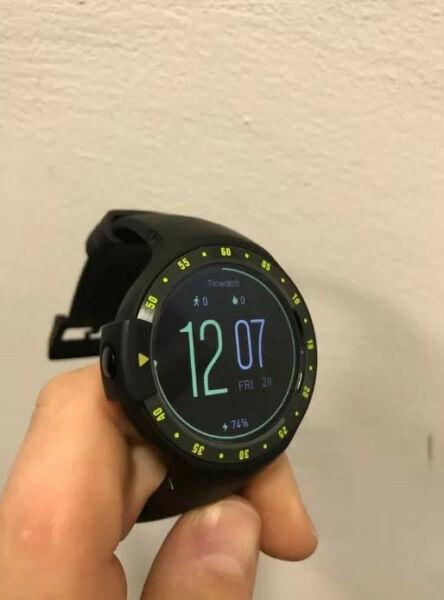 Smartwatch Ticwatch S Knight - sport czarny