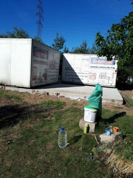 Kontenery/domek na działkę