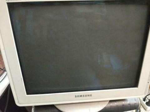 Monitor Samsung Syncmaster 797DF