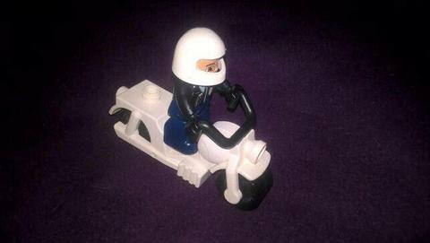 Lego DUPLO Policjant na motorze
