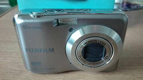 Aparat cyfrowy Fujifilm FinePix AX 500 srebrny