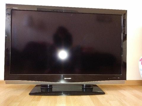 Telewizor LCD 46' Sharp Aquos Stan Bdb Używany