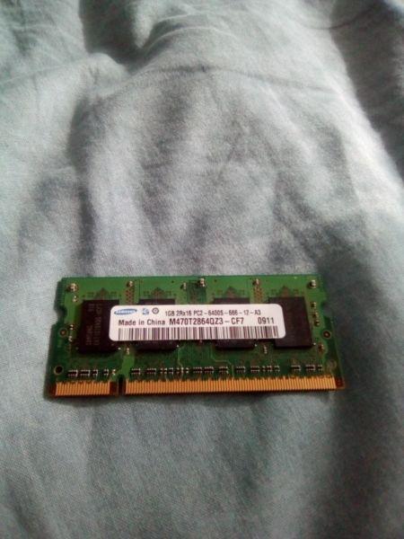 PAMIEĆ RAM DDR 1 GB - SZT 8 ZŁ . KONTAKT : 501 485 321 LAPTOP , NETBOOK