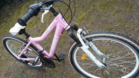 Dla dziewczynki fajny różowy rower 24'