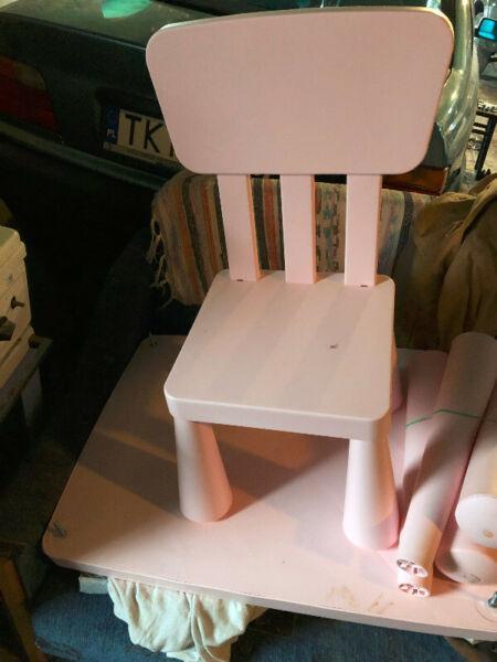Krzesło i stolik Mamut IKEA