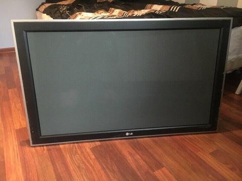 Sprzedam telewizor 42 całe firmy Lg