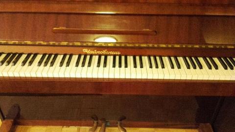 sprzdam pianino marki Czajkowski, w dobrym stanie po przeglądzie i strojeniu dwa lata temu za 990 zł