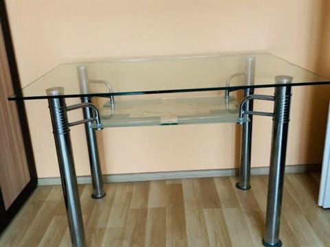 Szklany stół nowy