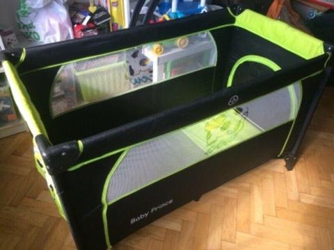 Łóżeczko turystycze, składane