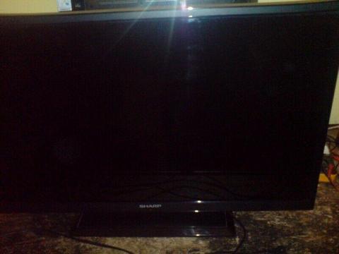 Sprzedam telewizor Sharp 32 cale LED