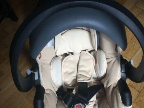 Nosidełko/fotelik samochodowy BeSafe IziGo, z budą, wpinane do wózka